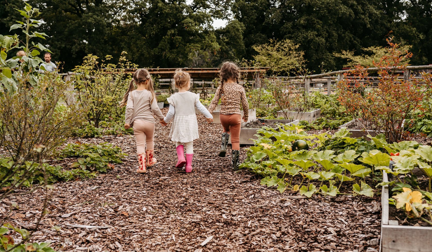 LandhotelAverbeck_children-in-the-garden, © Landhaus Averbeck