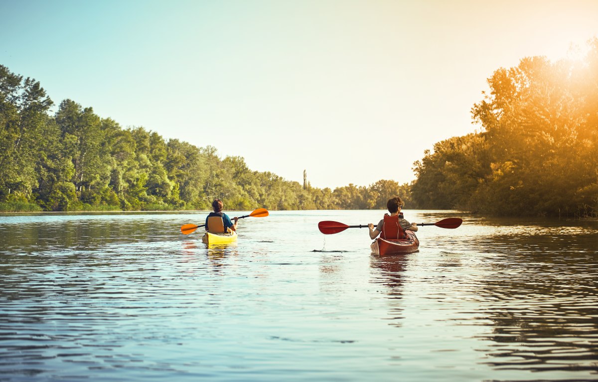 Paddling, © AdobeStock Paddling, © AdobeStock