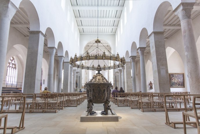 Mariendom (Hildesheim Cathedral), © Fotolia - Daniel Schaper