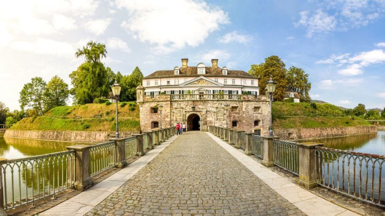 Schloss Bad Pyrmont, © Fotolia