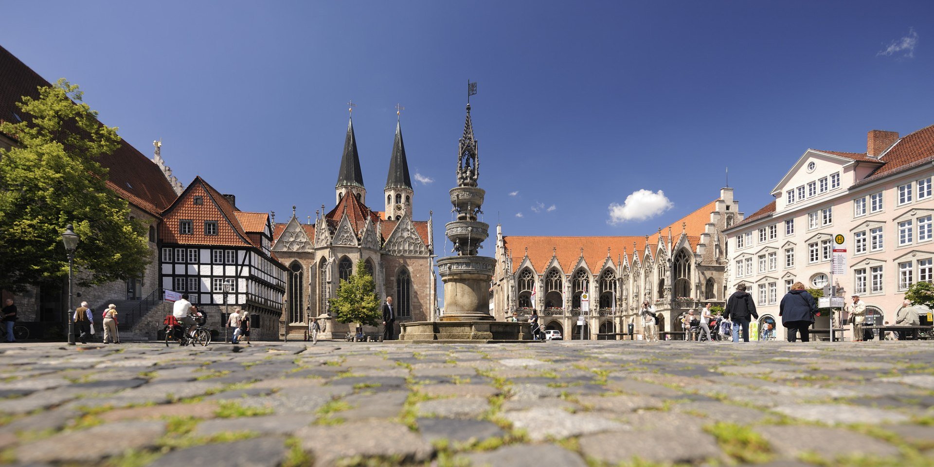 The old town market with its fountain, © Braunschweig Stadtmarketing GmbH / Daniel Möller