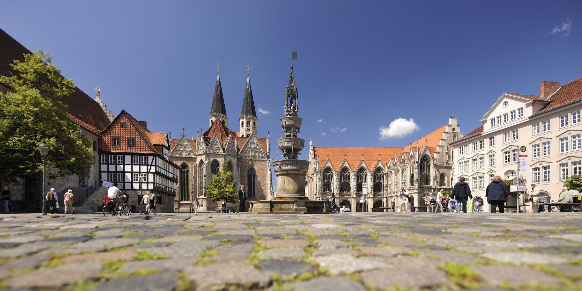 The old town market with its fountain, © Braunschweig Stadtmarketing GmbH / Daniel Möller