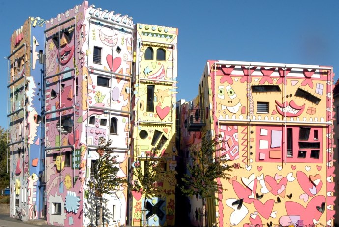 The colorful and playful Happy Rizzi houses in Braunschweig, © Braunschweig Stadtmarketing GmbH / Sascha Gramann