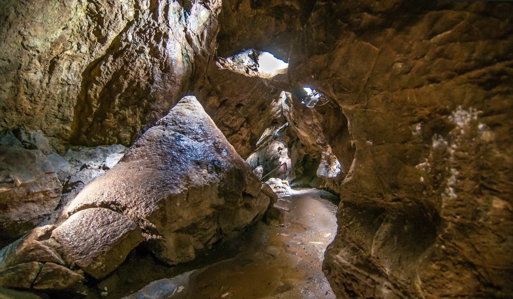 Iberg Dripstone Cave Large Stalagmite, © HEZ/ Günther Jentsch
