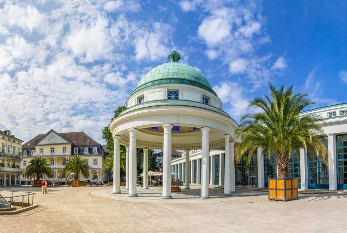 Bad Pyrmont Kurhaus, © Fotolia - ©pure-life-pictures - stock.adobe.com