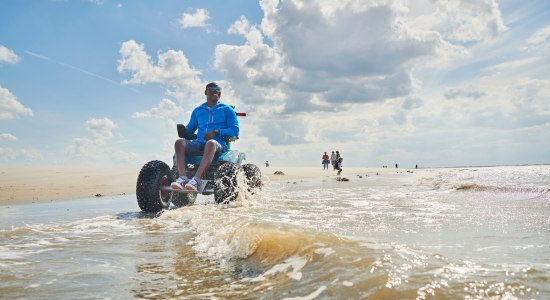 Man riding in a beach buggy, © DZT / Jens Wegener