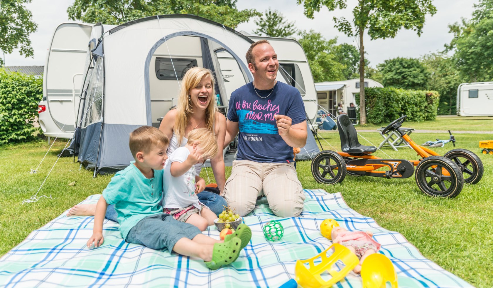 Family at the campsite, © Alfsee GmbH/ Danny Rothe
