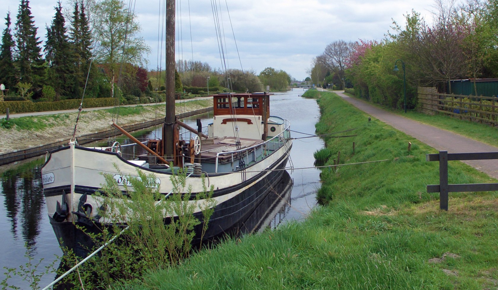 ship canal Westerende-Kirchloog, © Helmut Kirschstein / Helmut Kirschstein