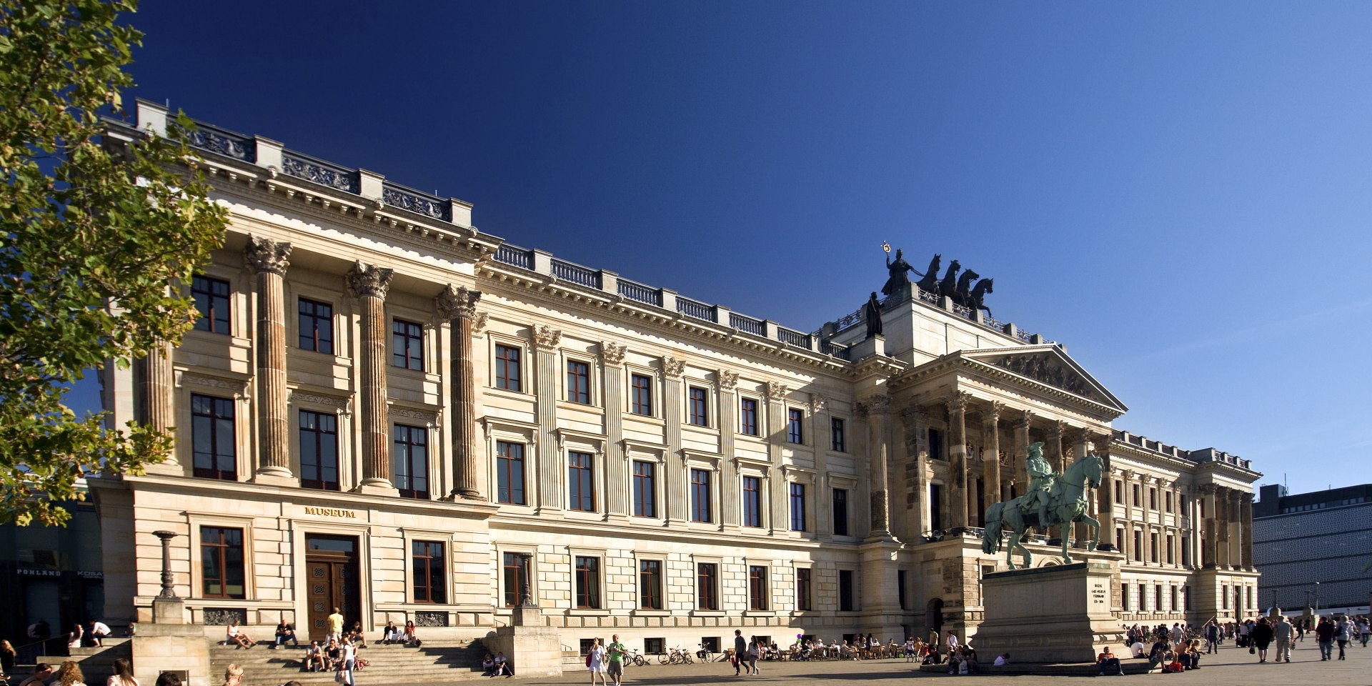 Residenzschloss Braunschweig, © Braunschweig Stadtmarketing GmbH / Steffen, Bach