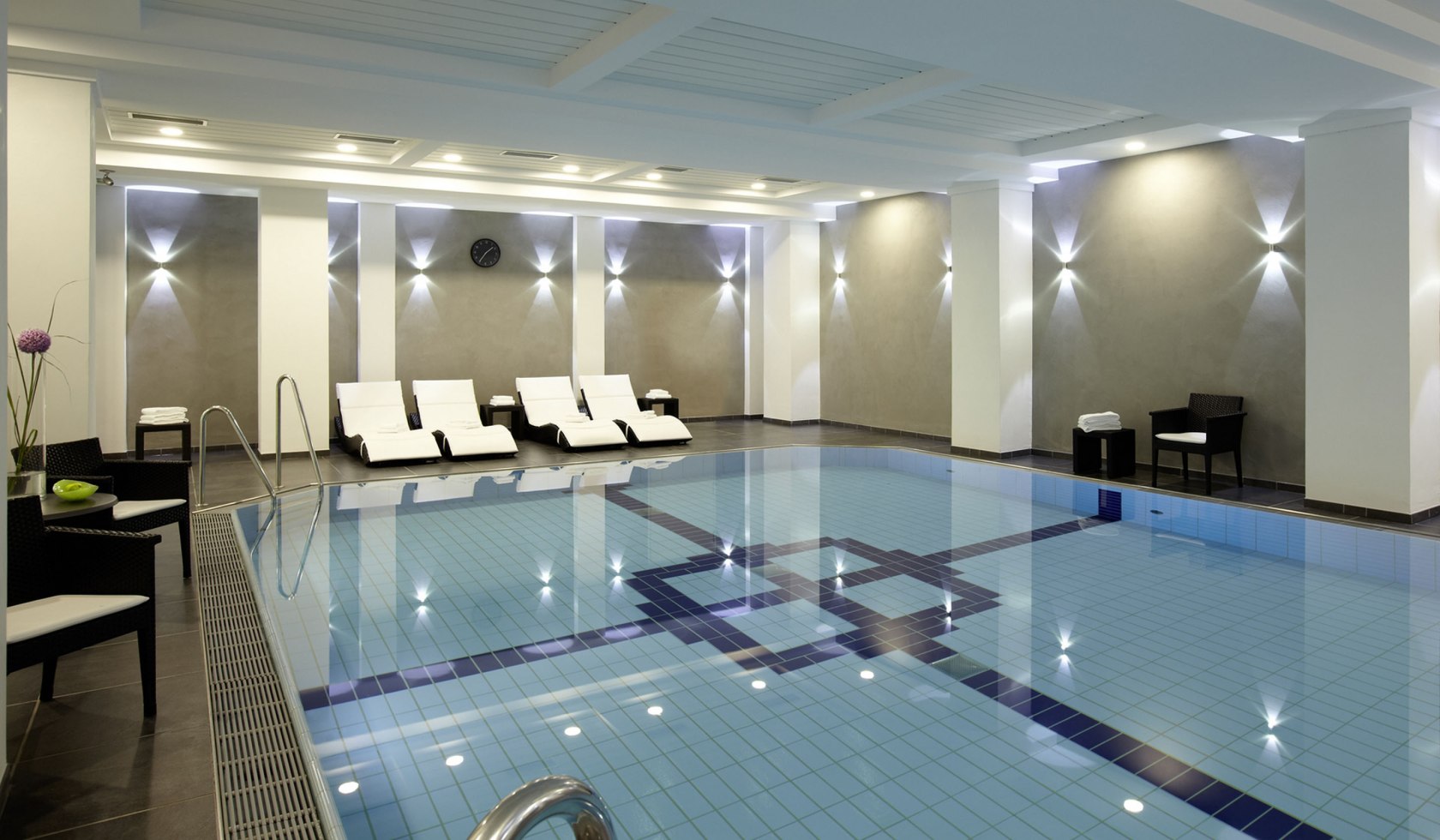 Swimming Pool, © Van der Valk Hotel