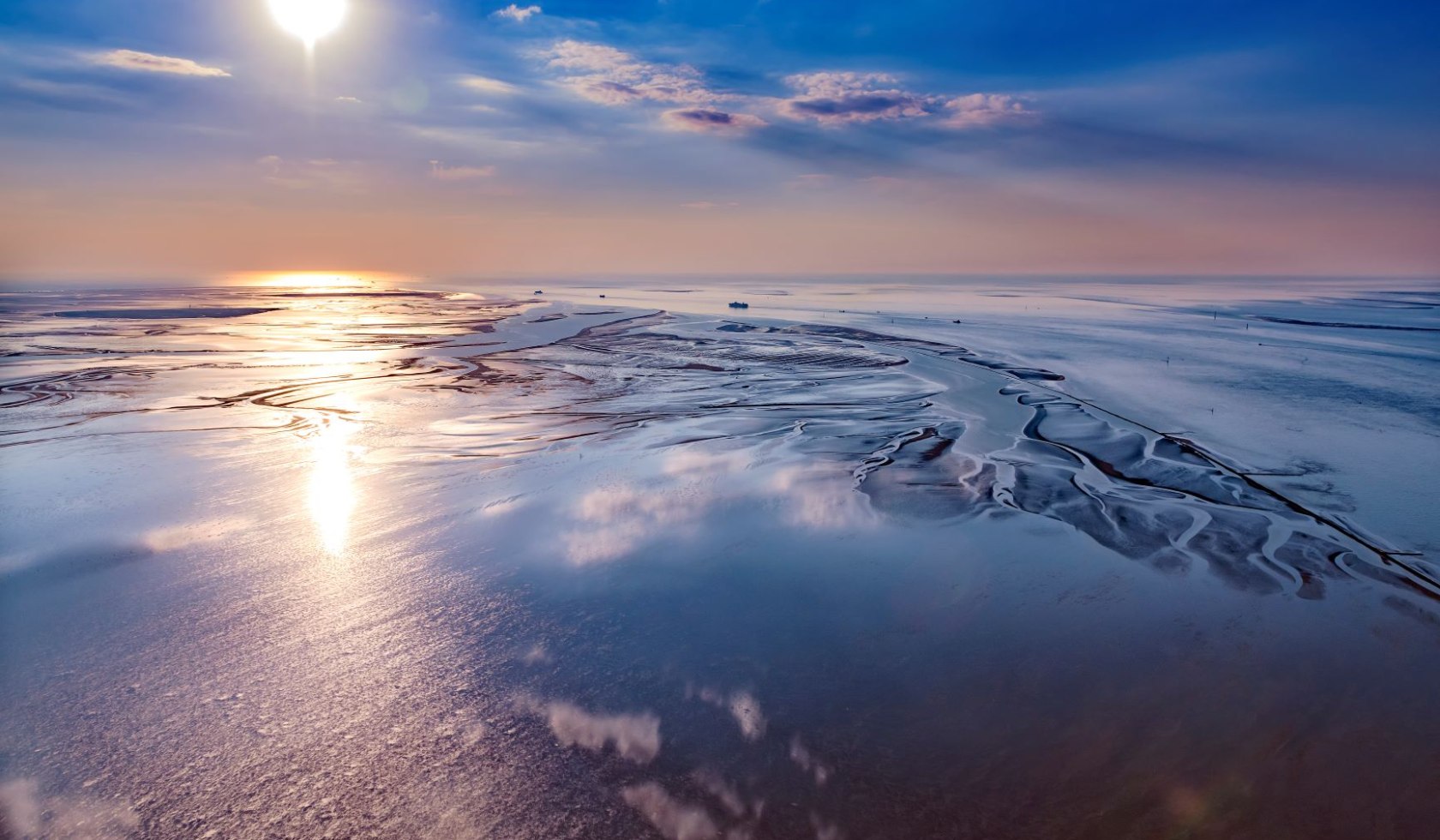 Wadden Sea World Heritage Cuxhaven aerial view, © Martin Elsen