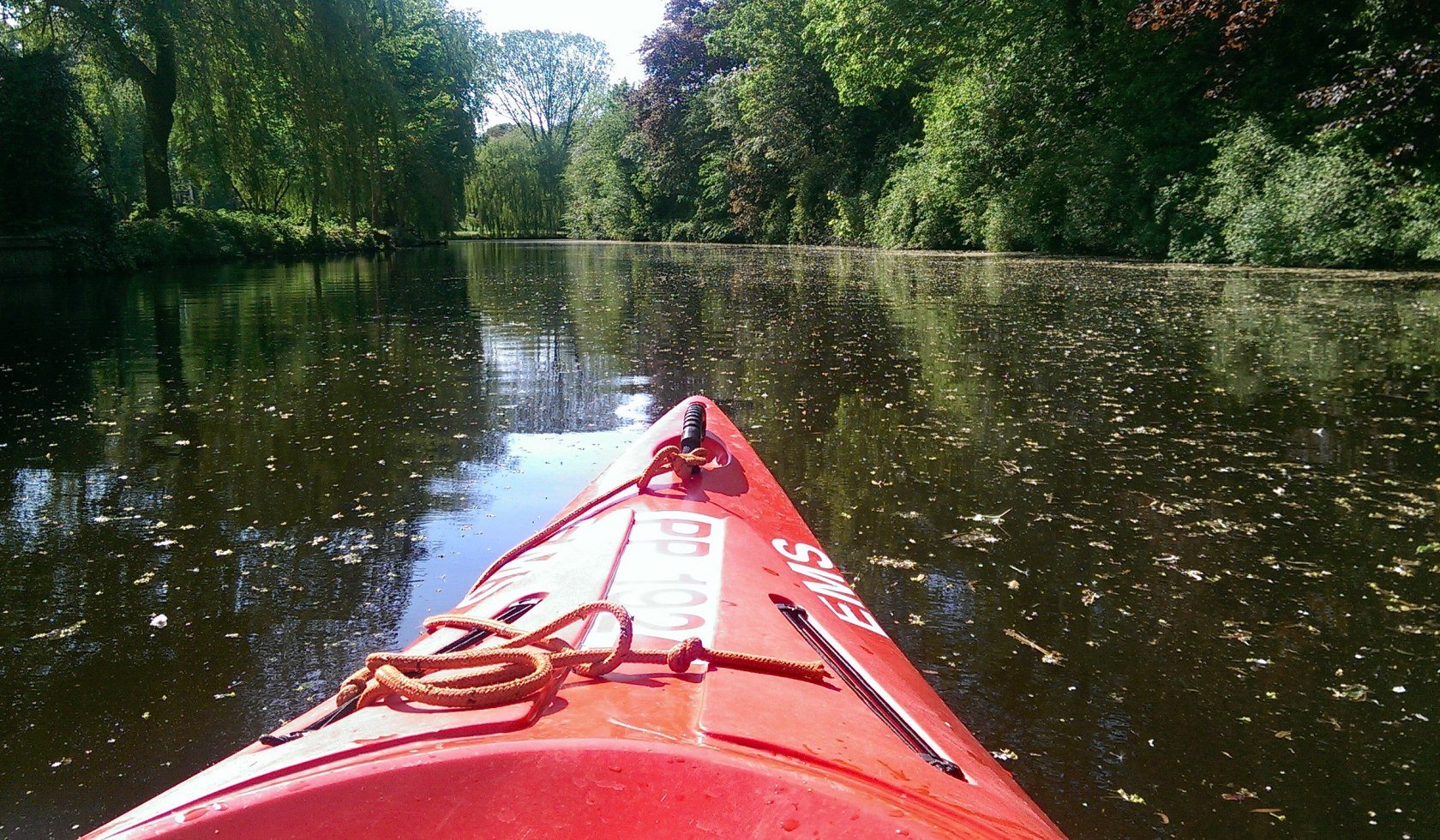 Paddling through Emden on the Stadtgraben, © AG Ems / Johanna Voss