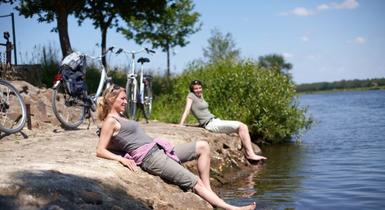 Radlerpause an der Ems, © Emsland Touristik GmbH