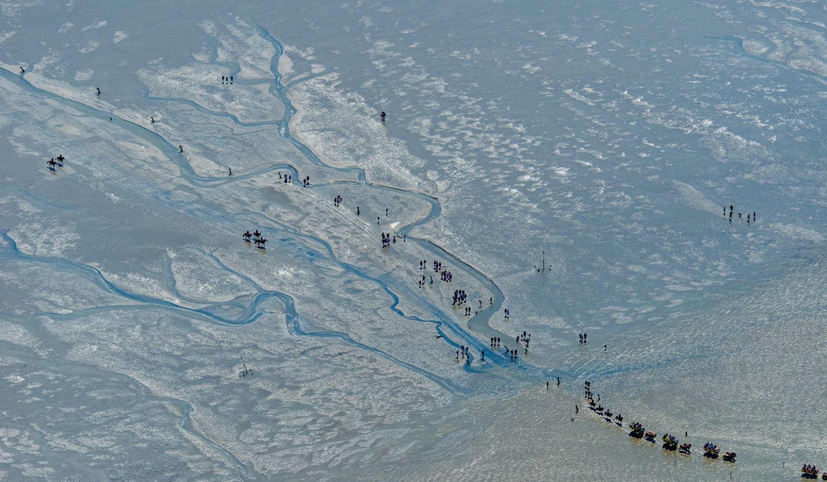 Mudflat hike Cuxhaven aerial view, © Martin Elsen