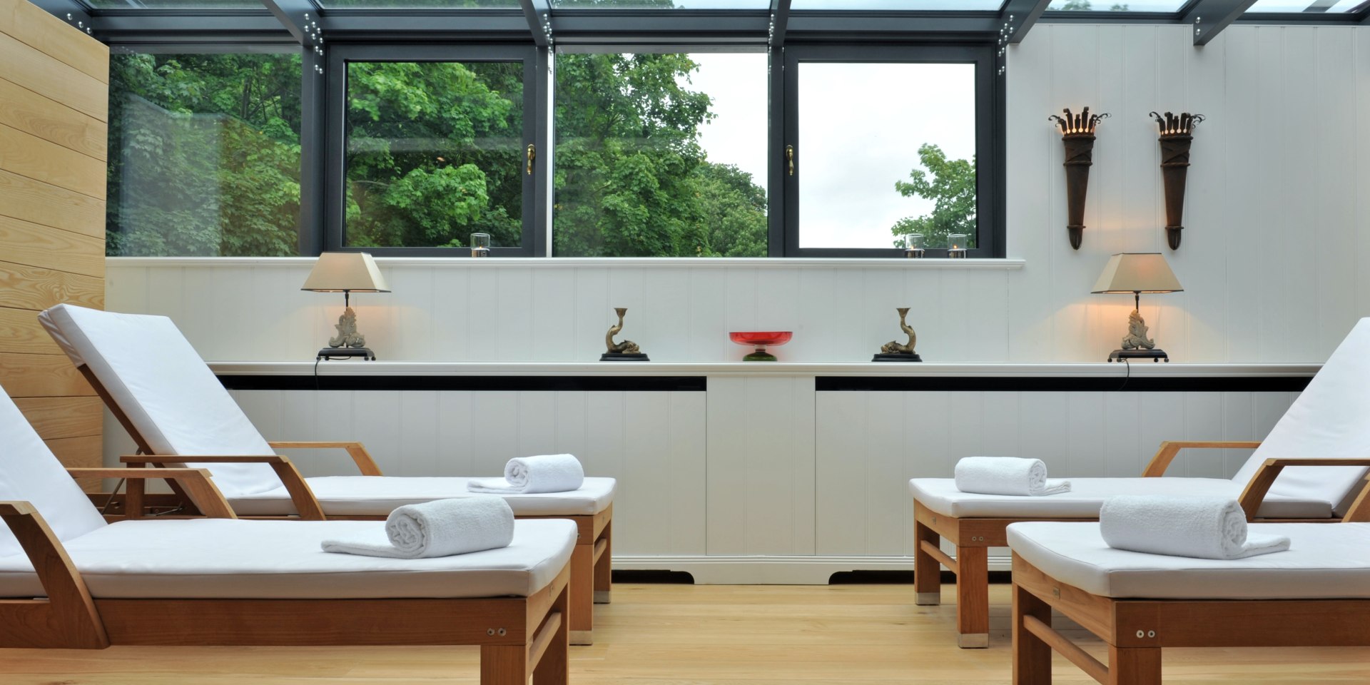 Rest area with loungers, © Hardenberg BurgHotel
