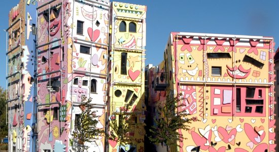 The colorful and playful Happy Rizzi houses in Braunschweig, © Braunschweig Stadtmarketing GmbH / Sascha Gramann