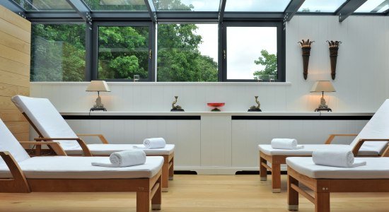 Rest area with loungers, © Hardenberg BurgHotel