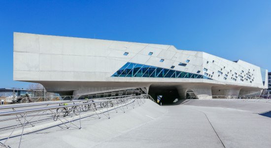 Exterior view of the phaeno, © phaeno / Janina Snatzke Exterior view of the phaeno, © phaeno / Janina Snatzke
