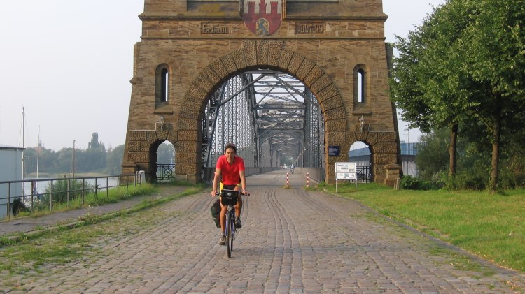 Harburger Elbbrücke, © Touristikverband Landkreis Rotenburg zwischen Heide und Nordsee e.V. Harburger Elbbrücke, © Touristikverband Landkreis Rotenburg zwischen Heide und Nordsee e.V.