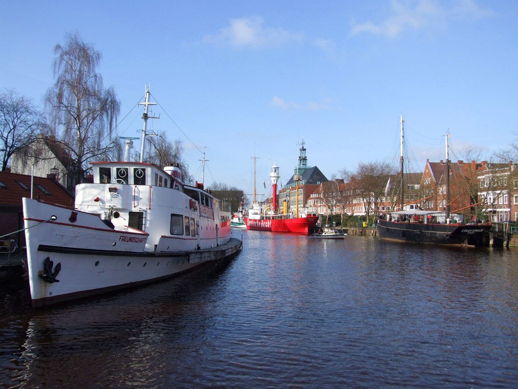 At the Ratsdelft in Emden, the old historic harbour section, © Ostfriesland Tourismus GmbH