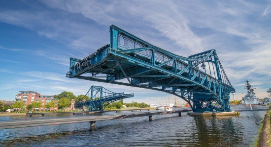 Kaiser-Wilhelm bridge, Wilhelmshaven , © Wilhelmshaven Touristik &amp; Freizeit GmbH / Martin Stöver